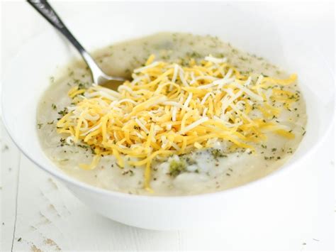 dairy-free-creamy-broccoli-soup-honest-cooking image