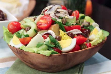 classic-salade-nicoise-steven-and-chris-cbcca image