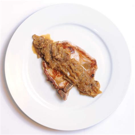 recipe-pork-chops-with-apple-curry-pan-sauce image