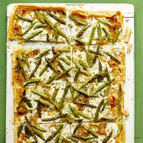 how-to-make-cheesy-asparagus-tart-the-pioneer-woman image
