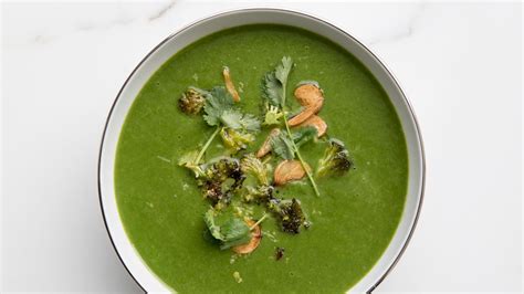 spinach-broccoli-soup-with-garlic-and-cilantro-bon image