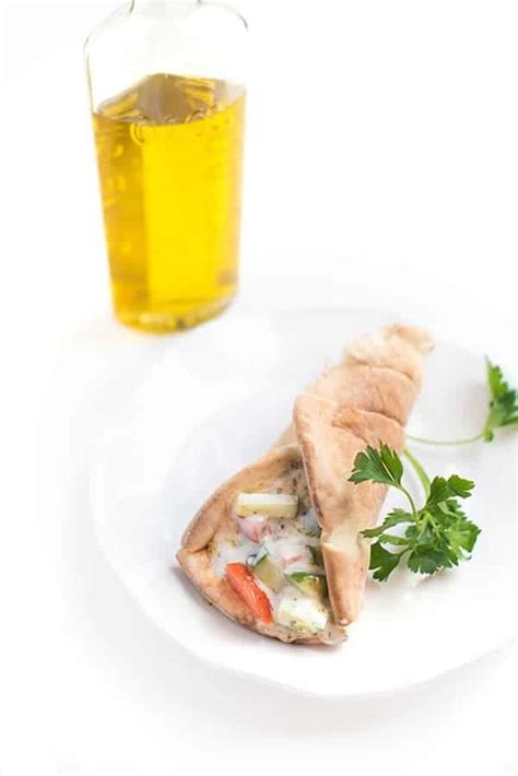 vegetarian-middle-eastern-pita-sandwich-the-lemon image