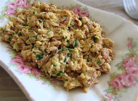 scrambled-eggs-with-tuna-recipe-food-from-portugal image