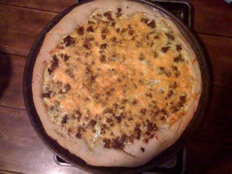 sausage-and-hash-browns-breakfast-pizza image