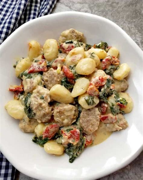 creamy-spinach-sausage-gnocchi-canadian-cooking image