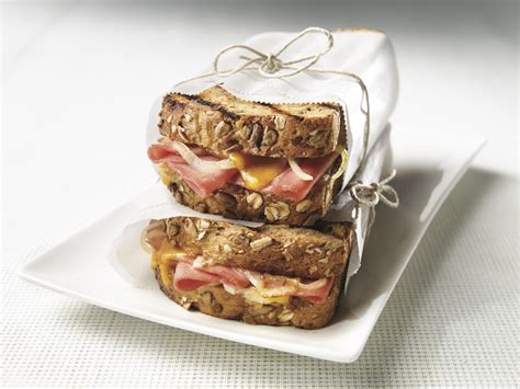 grilled-bologna-and-cheese-sandwiches-olymel image