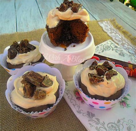 rolo-cupcakes-with-a-blast image