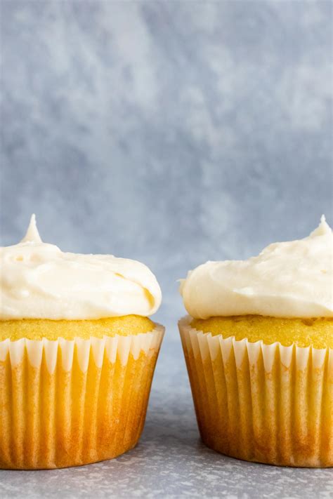 buttercream-frosting-for-two-cupcakes-by-kelsey-smith image