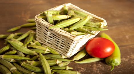 tomato-braised-okra-recipe-and-ingredients image
