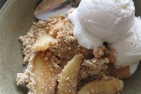 easy-and-healthy-apple-crumble-gluten-free-oat image