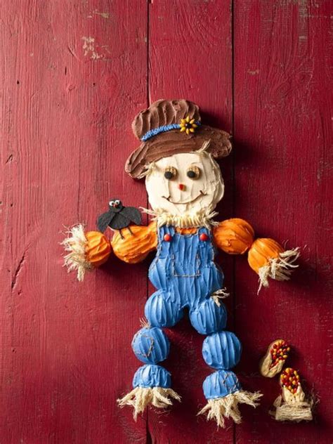 best-cupcake-scarecrow-recipe-womansdaycom image