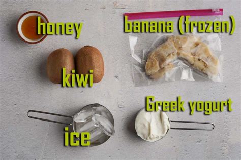 kiwi-banana-smoothie-nibble-and-dine-fast-easy image