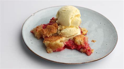 best-raspberry-cobbler-recipe-mashed image