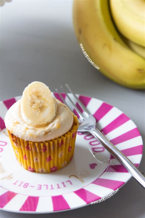 banana-caramel-cupcakes-annies-noms image