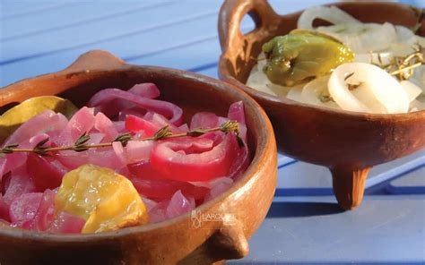 escabeche-de-cebolla-morada-larousse-cocina image