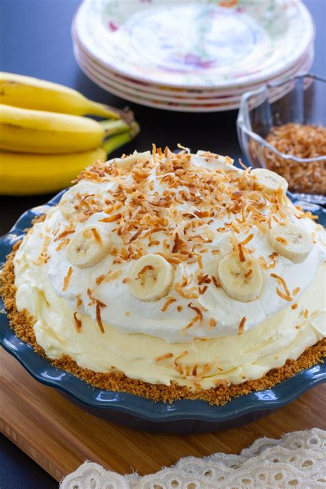 fluffy-banana-cream-pie-recipe-video-a-spicy image
