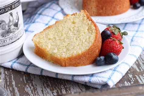 the-best-pound-cake-recipe-in-the-south-divas image