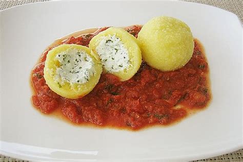sheep-cheese-dumplings-on-fruity-tomato-sauce image