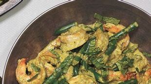 shrimp-and-coconut-curry-with-green-beans-recipe-bon image