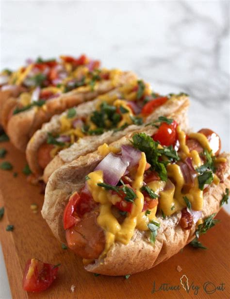 vegan-chili-cheese-dogs-chili-dog-recipe-lettuce-veg image