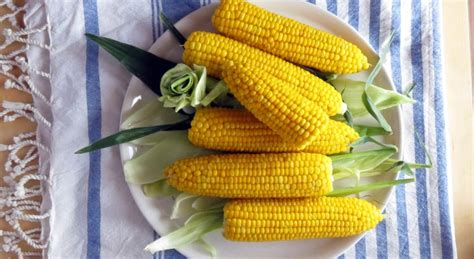 easy-pressure-cooker-corn-on-the-cob-tips image
