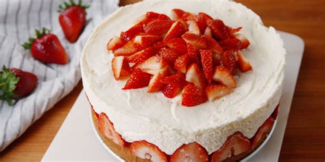 best-strawberry-shortcake-cheesecake-how-to-make image