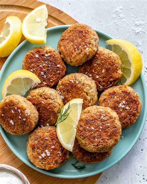 easy-and-crispy-tuna-patties-healthy-fitness-meals image