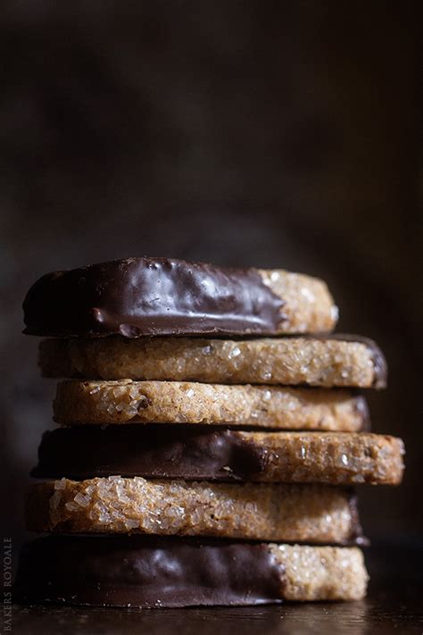 chocolate-dipped-hazelnut-shortbread-dunkers image