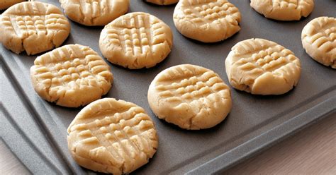 bisquick-peanut-butter-cookies-insanely-good image