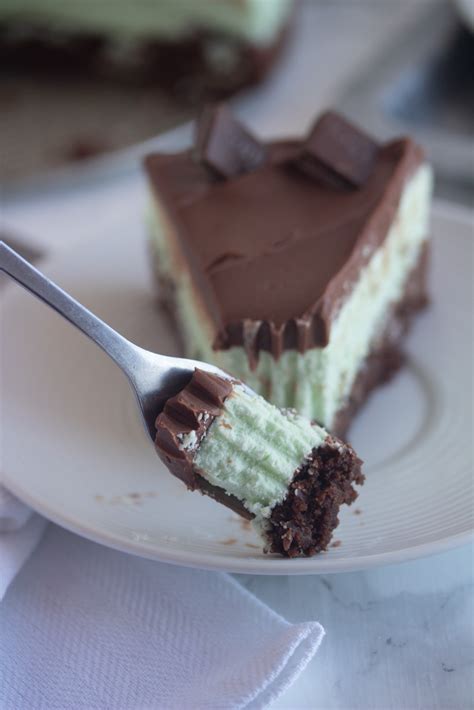 heavenly-mint-brownie-pie-5-boys-baker image