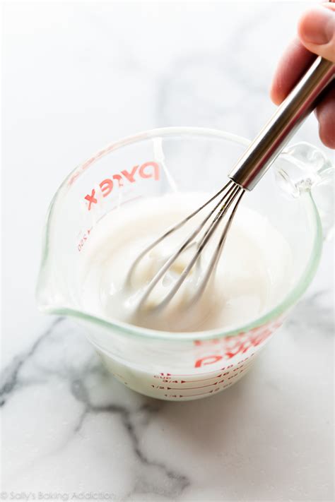 perfect-vanilla-icing-just-3-ingredients image