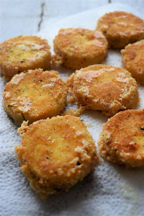 crispy-fried-goat-cheese-bites-julias-cuisine image