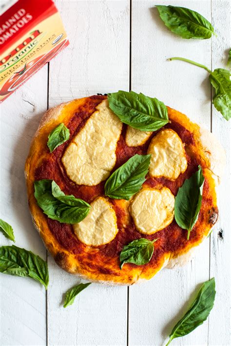 perfect-vegan-pizza-margherita-the-full image