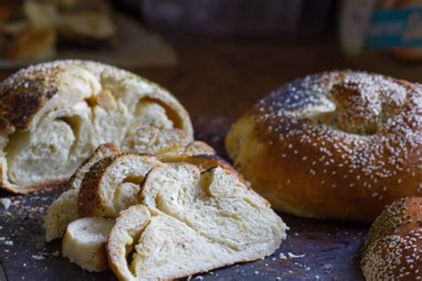 cheesy-garlic-bread-challah-what-jew-wanna-eat image