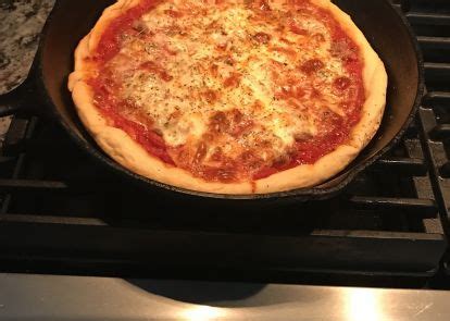 copycat-home-run-inn-chicago-pizza-recipe-foodcom image