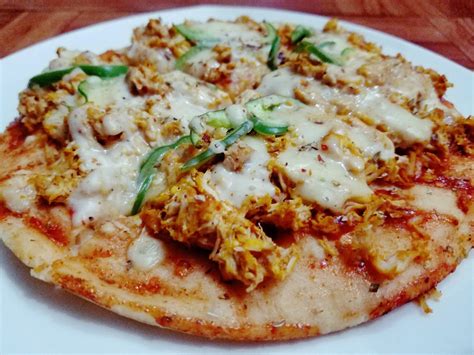 the-hoggerz-bbq-chicken-pan-pizza image