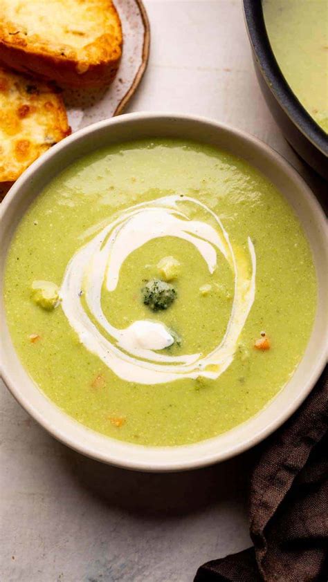 healthy-broccoli-soup-without-any-cream-my-food-story image