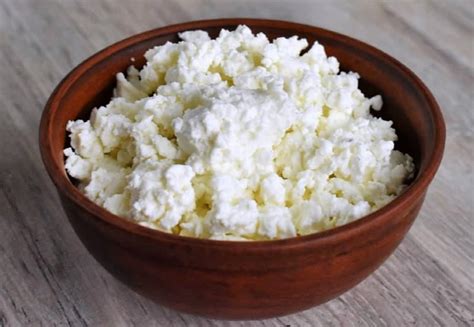 how-to-make-homemade-cottage-cheese-housewife image