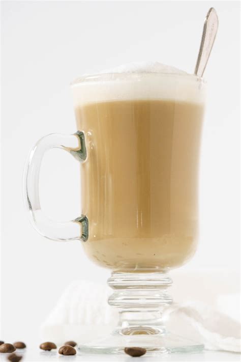 how-to-make-a-vanilla-latte-recipe-girl image