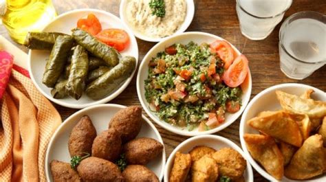 beyond-hummus-9-popular-arabic-foods-you-must-try image