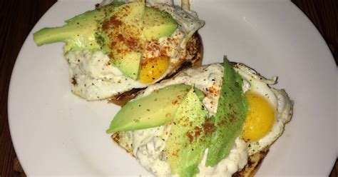 10-best-vegetarian-eggs-benedict-recipes-yummly image