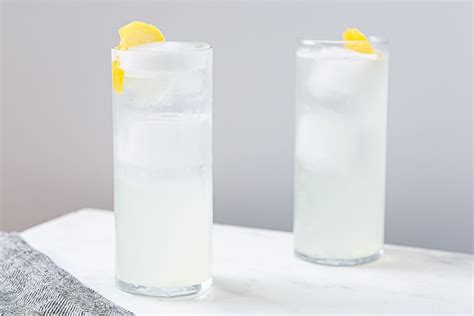 classic-gin-fizz-cocktail image