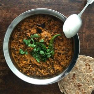 how-to-make-the-perfect-dal-makhani-food-the image