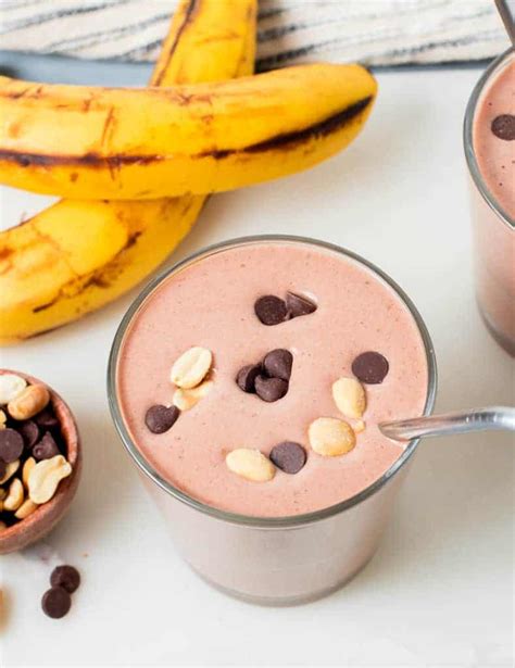 banana-pb-fit-powder-chocolate-protein-shake-clean image