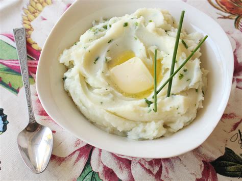 recipe-for-mashed-potatoes-with-chives-almanaccom image