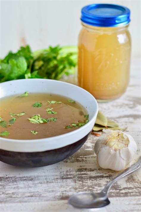 the-only-broth-recipe-youll-ever-need-gut-healing image