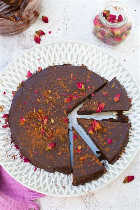 10-minute-no-bake-chocolate-truffle-cake-scrummy-lane image