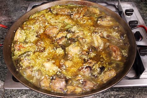 traditional-valencian-meat-paella-recipe-step-by-step image
