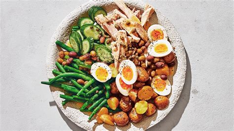tuna-nioise-salad-recipe-bon-apptit image