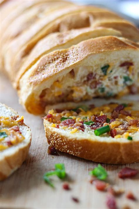 cheesy-bacon-bread-the-cooking-jar image